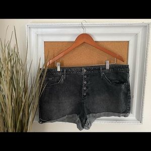 Universal thread shorts